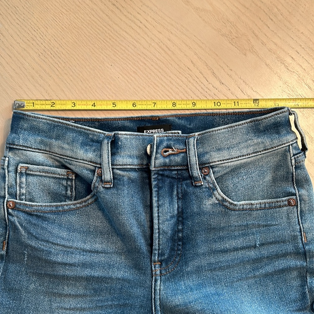 Express Mid Rise Jeans - Picture 9 of 12